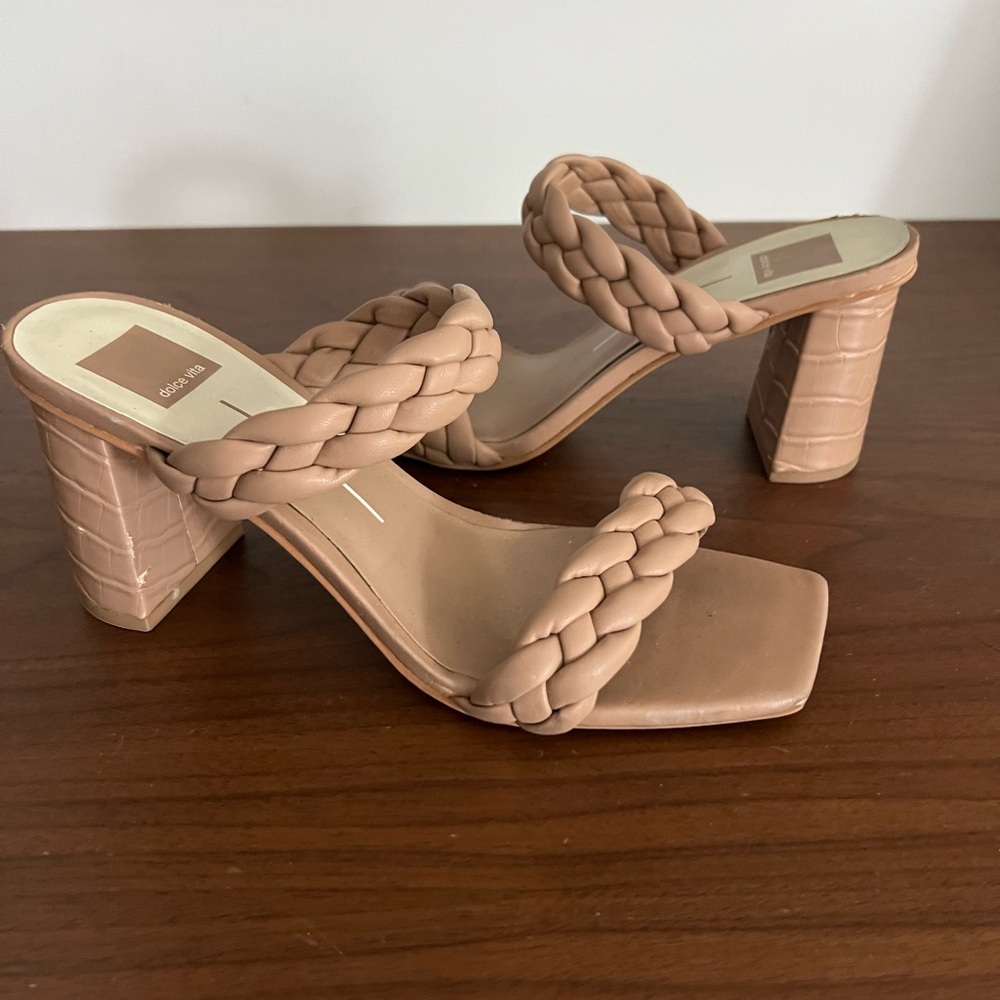 Dolce Vita Tan Braided Heeled Sandals size 10
Color is cafe Stella